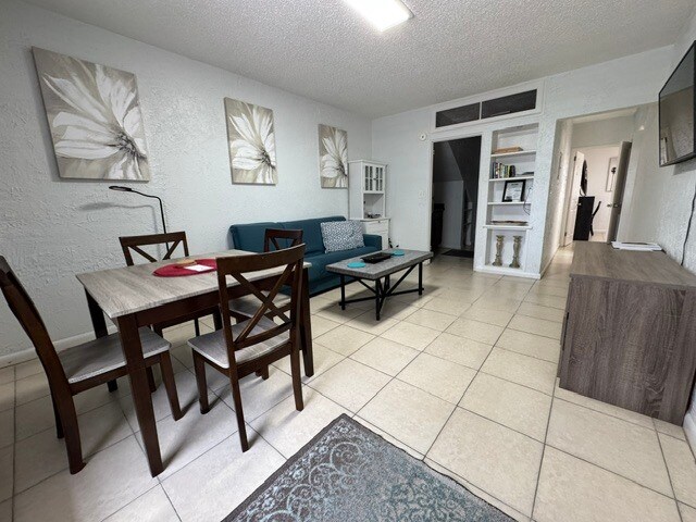 More Photos Of 300 Georgia St, Hollywood Apartments For Sale