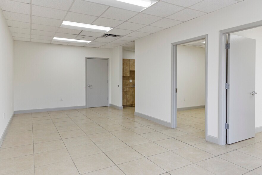 More Photos Of 1801-1839 NW 79th Ave, Doral Unknown For Lease