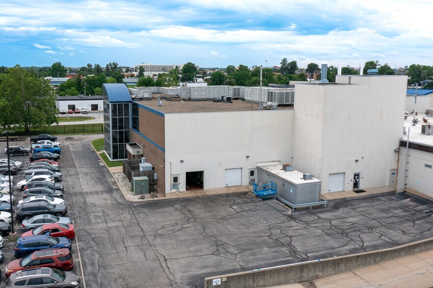 More Photos Of 5600 W Raymond St, Indianapolis Food Processing For Lease