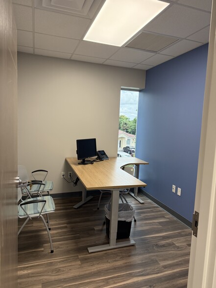 More Photos Of 6404 Old Winter Garden Rd, Orlando Medical For Sale