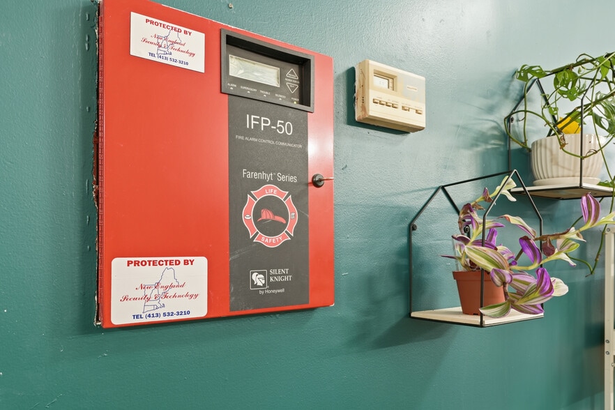 More Photos Of 284 High St, Holyoke Storefront Retail Residential For Sale