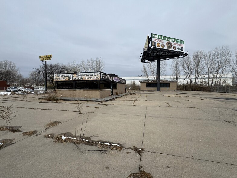 More Photos Of 6850 E Front St, Kansas City Freestanding For Sale