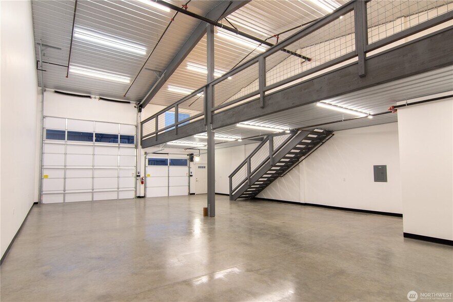 More Photos Of 1986 Baltic Way, Ferndale Research And Development For Sale