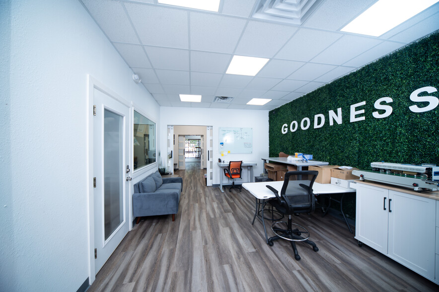 More Photos Of 2110 W Eldorado Pky, McKinney Storefront Retail Office For Lease