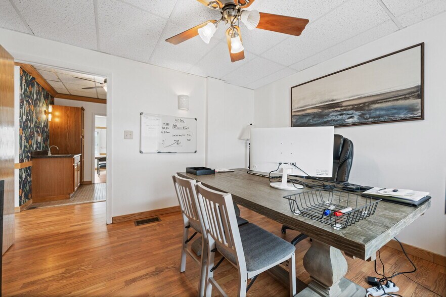 More Photos Of 28916 Euclid Ave, Wickliffe Office For Sale