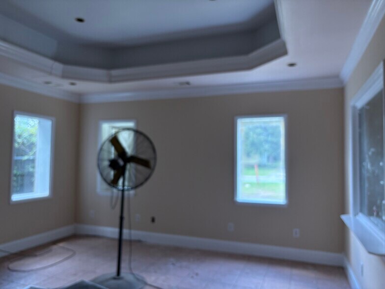 More Photos Of 619 Marcus St, Dublin Light Distribution For Sale