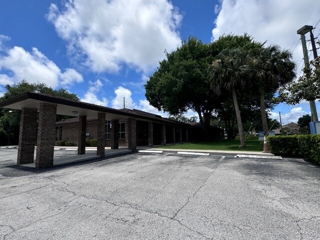 More Photos Of 802 Sterthaus Ave, Ormond Beach Office For Sale
