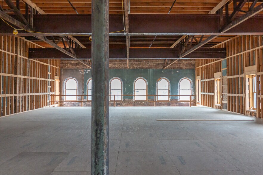 More Photos Of 25 E Main St, Chattanooga Office Residential For Sale