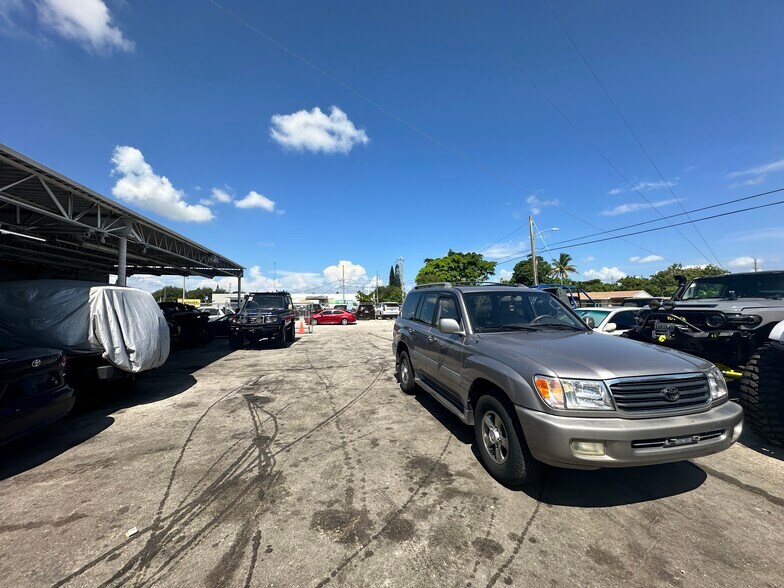 More Photos Of 2223 Pembroke Rd, Hollywood Auto Dealership For Lease