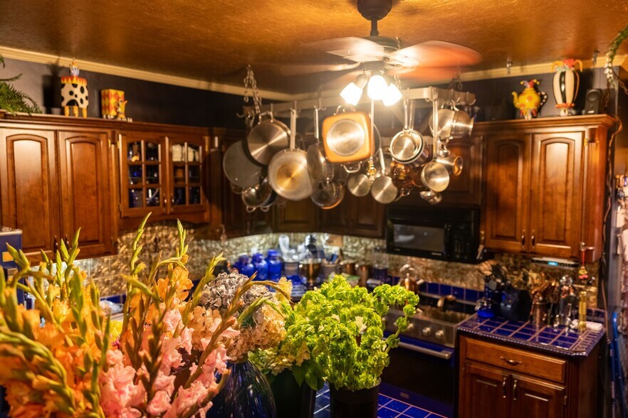 More Photos Of 1272 SW Fillmore St, Topeka Hospitality For Sale