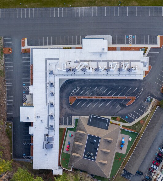 More Photos Of 54 Middlesex Tpke, Bedford Office For Lease