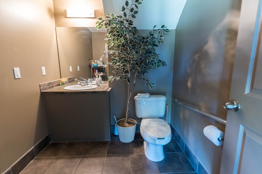 More Photos Of 90 Erin Woods Crt SE, Calgary Storefront For Sale