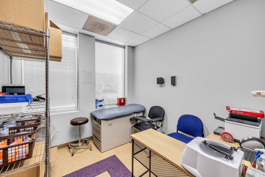 More Photos Of 812 W Innes St, Salisbury Medical For Sale