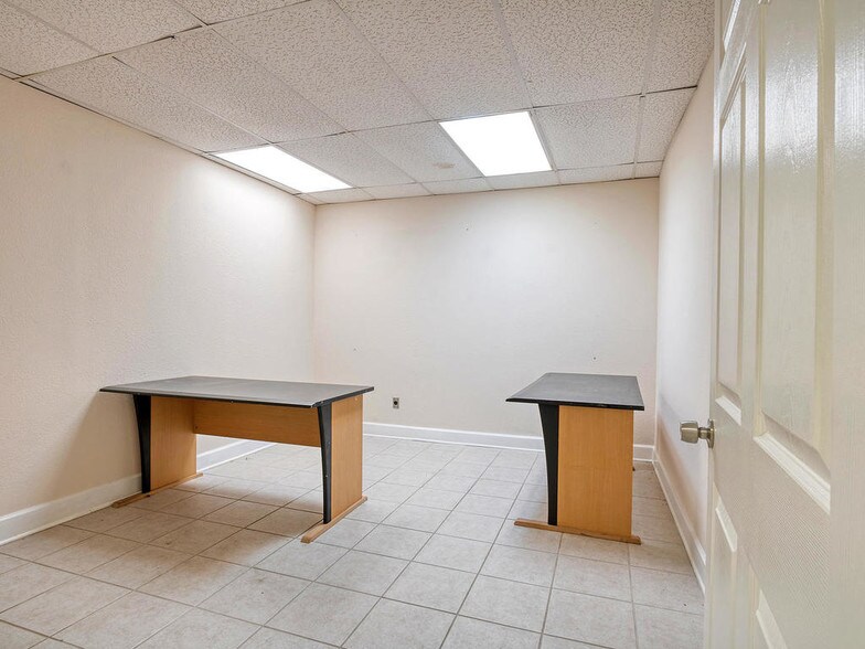 More Photos Of 701 N Hercules Ave, Clearwater Medical For Lease
