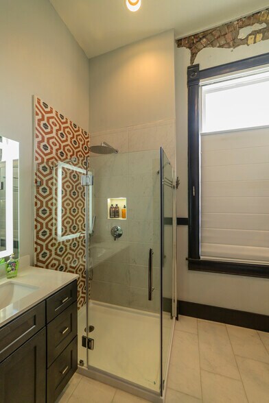 More Photos Of 115 NW 3rd St, Abilene Office Residential For Sale
