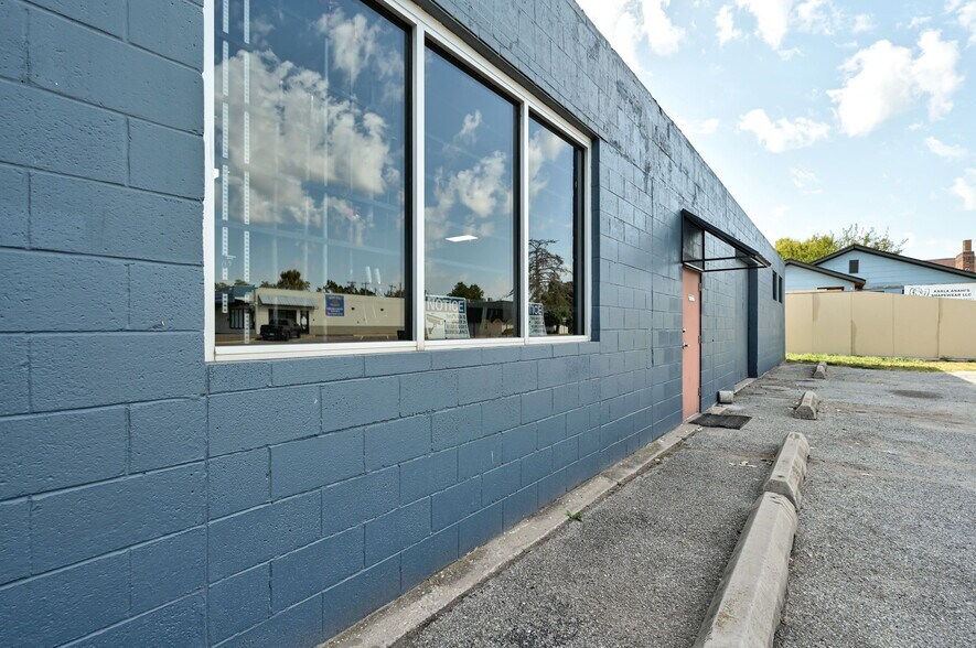 More Photos Of 1615 N Portland Ave, Oklahoma City Warehouse For Sale