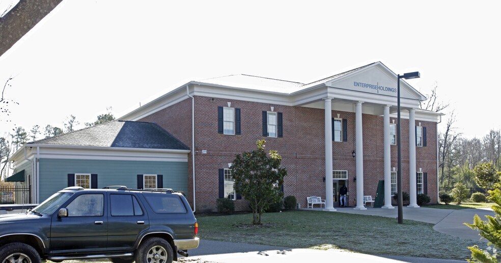 Primary Photo Of 211-223 Water Country Pky, Williamsburg Office For Lease