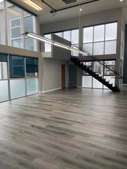 More Photos Of 2332 Cotner Ave, Los Angeles Loft Creative Space For Lease
