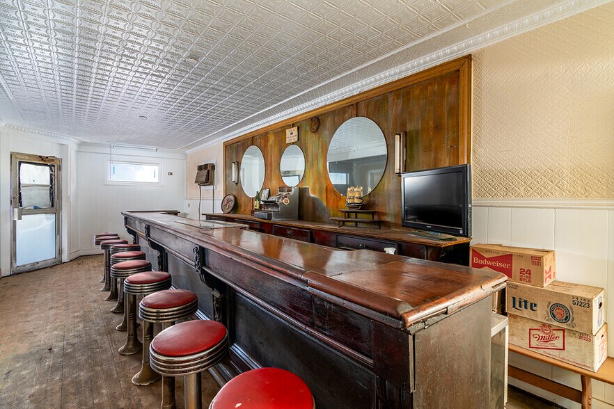 More Photos Of 388 Child St, Warren Freestanding For Sale