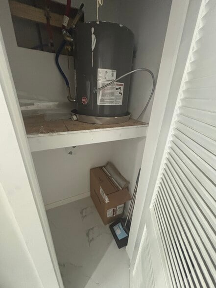 More Photos Of 4905-4907 E Nasa Pky, Seabrook Office Residential For Sale