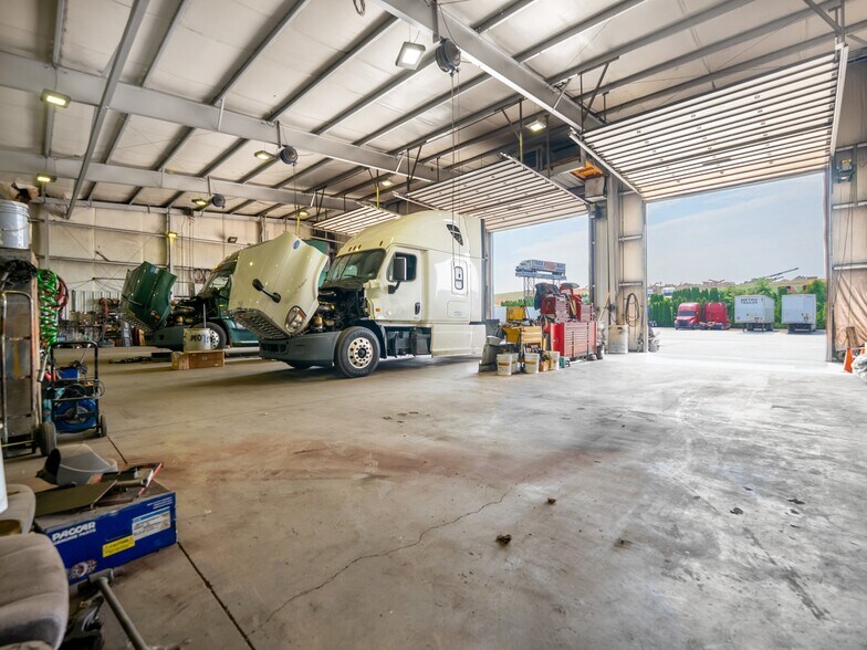 More Photos Of 26 Truck Tech Way, Shippensburg Auto Dealership For Sale
