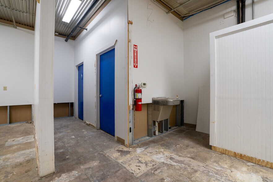 More Photos Of 21 1/2 W Main St, South Vienna Post Office For Sale