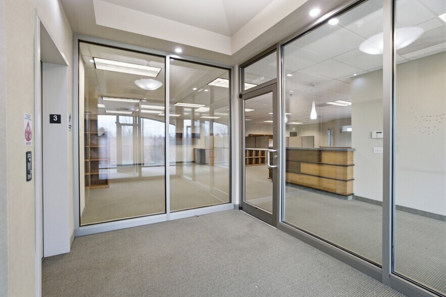 More Photos Of 680 Hawthorne Ave SE, Salem Office For Sale