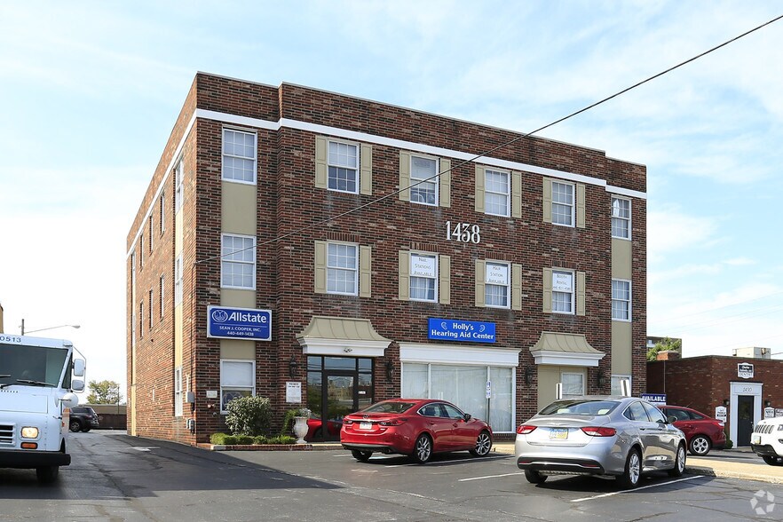 More Photos Of 1438 Som Center Rd, Cleveland Medical For Lease