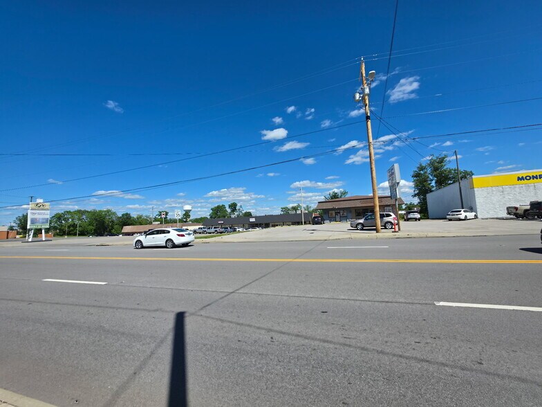 More Photos Of 4317 Sunset Blvd, Steubenville Convenience Store For Lease