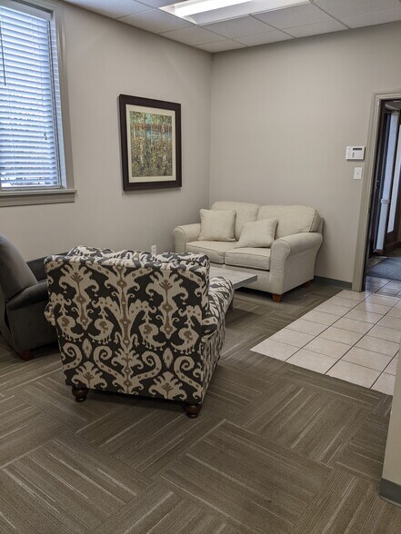 More Photos Of 511 Shepherd St, Winston-Salem Office For Lease