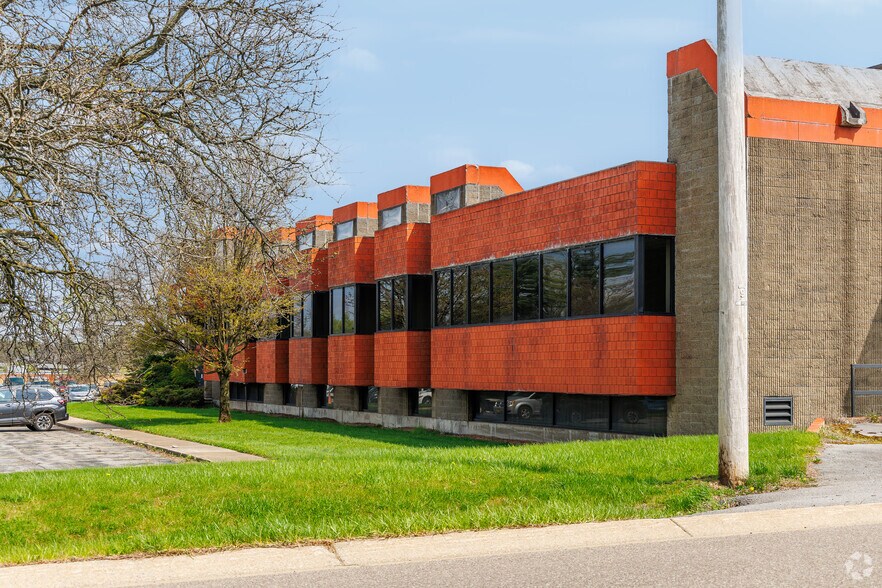 More Photos Of 187 N Concourse, North Syracuse Office For Lease