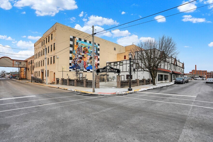 More Photos Of 35 S Main St, Batesville Warehouse For Sale