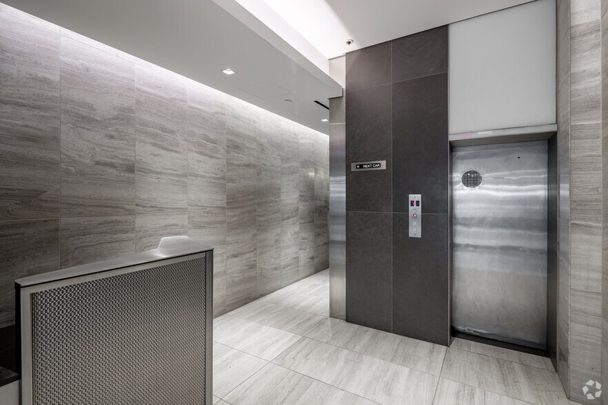 More Photos Of 8 W 36th St, New York Loft Creative Space For Lease