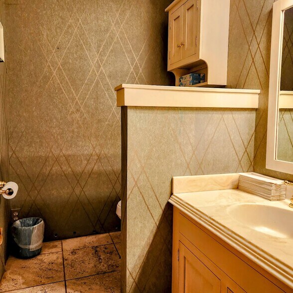 More Photos Of 200 Brookstown Ave, Winston-Salem Loft Creative Space For Lease