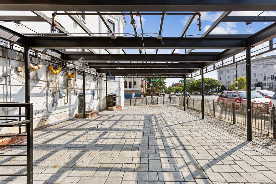 More Photos Of 925 U St NW, Washington Restaurant For Lease