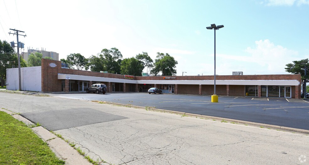 More Photos Of 6125 N 2nd St, Loves Park Unknown For Lease