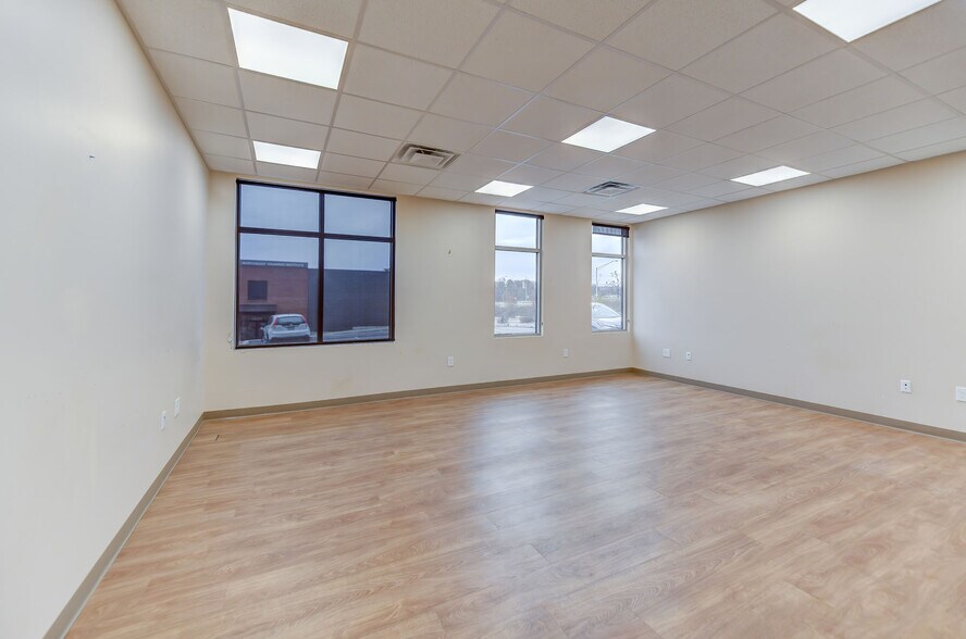 More Photos Of 1033 Alliance Park Dr, Bloomsburg Office For Lease