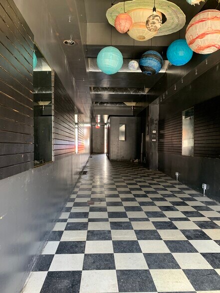 More Photos Of 224-226 W Michigan Ave, Ypsilanti Storefront Retail Residential For Lease