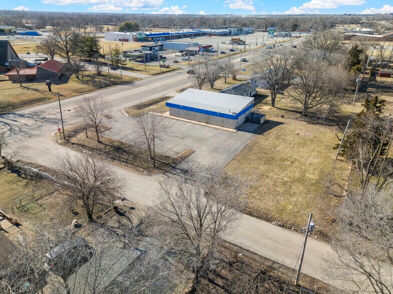 More Photos Of 1325 Camp Jackson Rd, Cahokia Freestanding For Sale