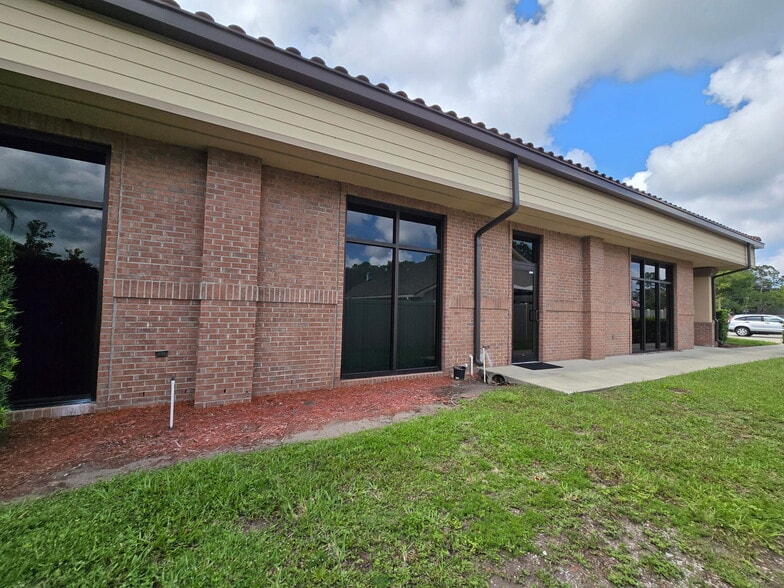 More Photos Of 4500 Hodges Blvd, Jacksonville Office For Lease