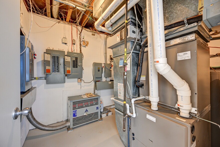3051 du Plateau Rue, Vaudreuildorion, QC J7V 8P2 Flex/R&D For Lease