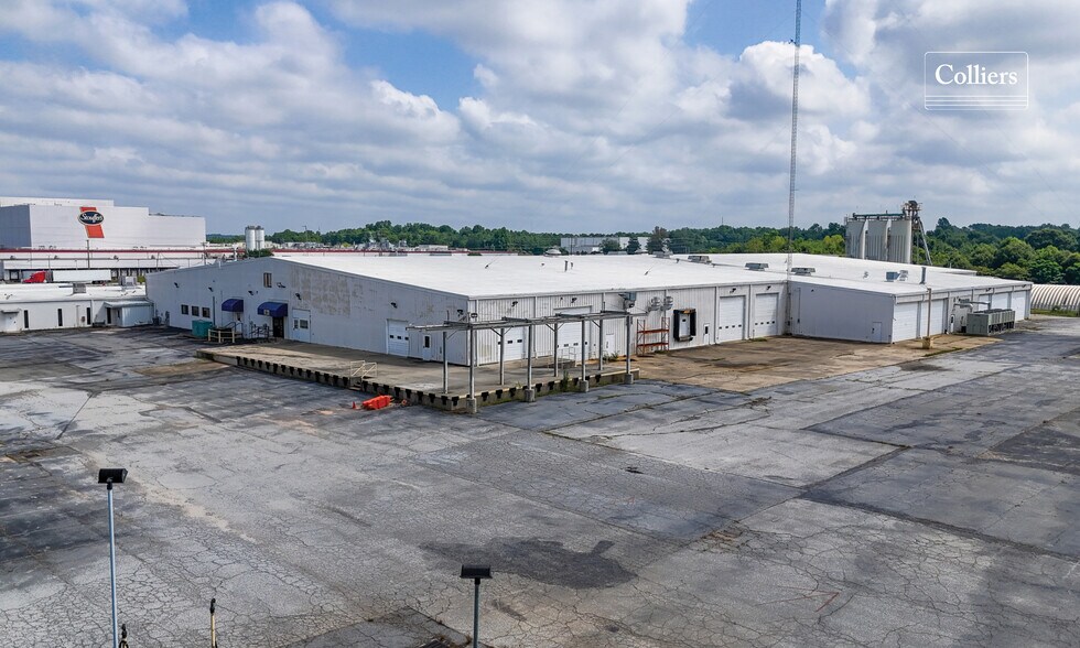 More Photos Of 811 Hamrick St, Gaffney Warehouse For Sale