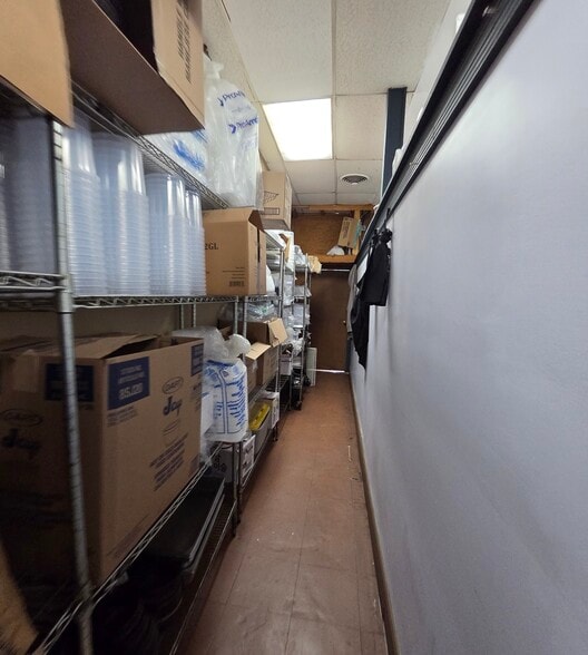 More Photos Of 7311 Little River Tpke, Annandale Storefront For Sale