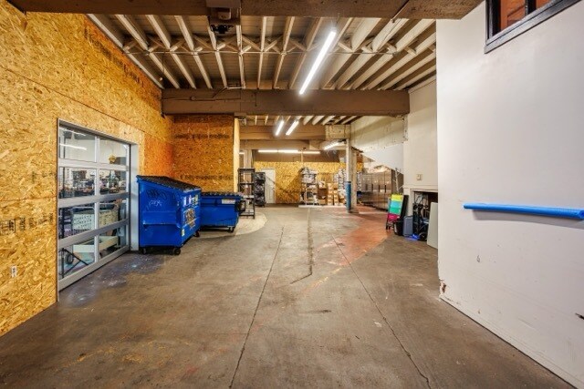 More Photos Of 205-207 NE Martin Luther King Jr Blvd, Portland Service For Lease