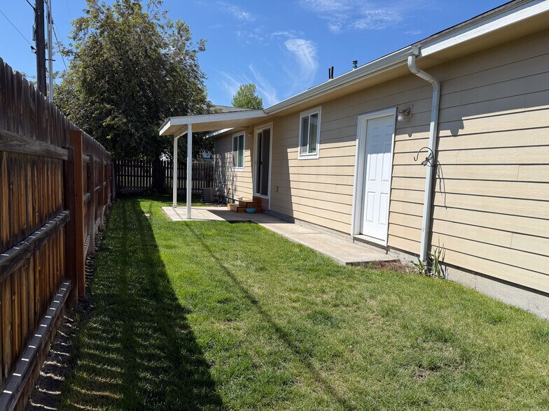 More Photos Of 3010 Elm St, Baker City Apartments For Sale