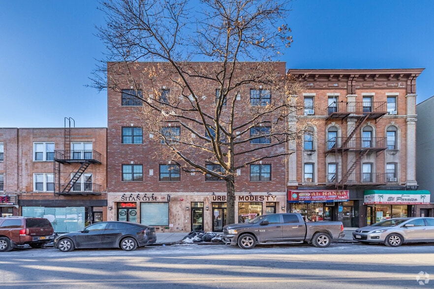 More Photos Of 2534 Steinway St, Long Island City Multifamily For Sale