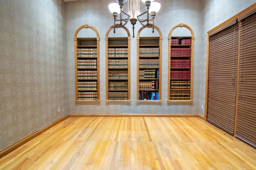 More Photos Of 757 Arlington Ave N, Saint Petersburg Office For Sale