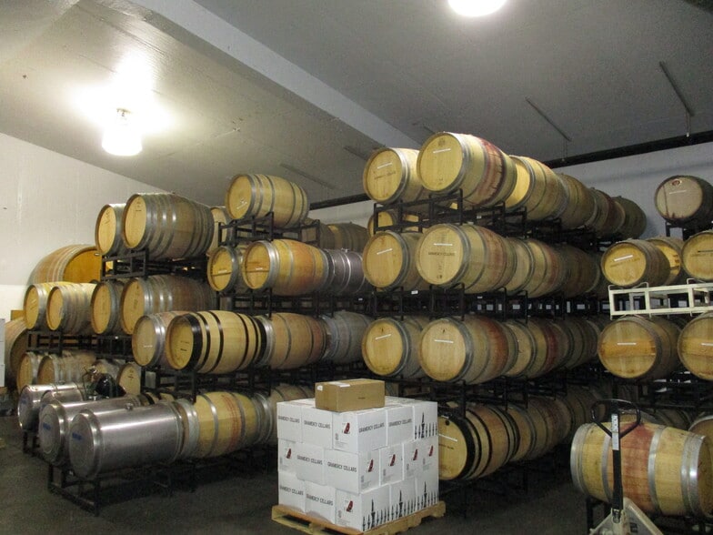 More Photos Of 635 N 13th Ave, Walla Walla Winery Vineyard For Sale