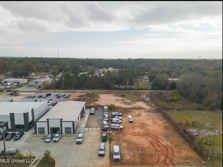 More Photos Of 14509 Stenum St, Biloxi Office For Sale