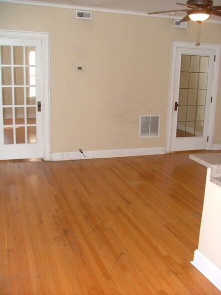 More Photos Of 317 E 38th St, Indianapolis Apartments For Sale